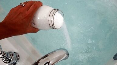 A bath with a member member soda